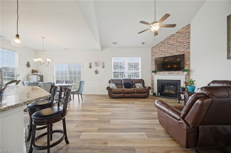Photo 21 of 43 residential for sale in Chesapeake virginia