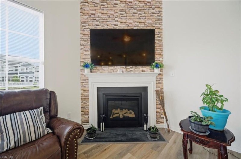 Photo 22 of 43 residential for sale in Chesapeake virginia