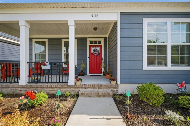Photo 6 of 43 residential for sale in Chesapeake virginia
