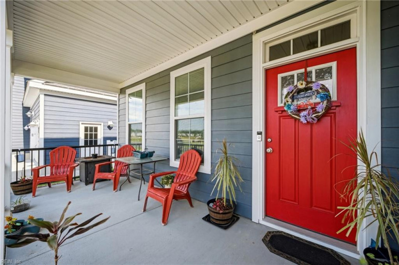 Photo 7 of 43 residential for sale in Chesapeake virginia