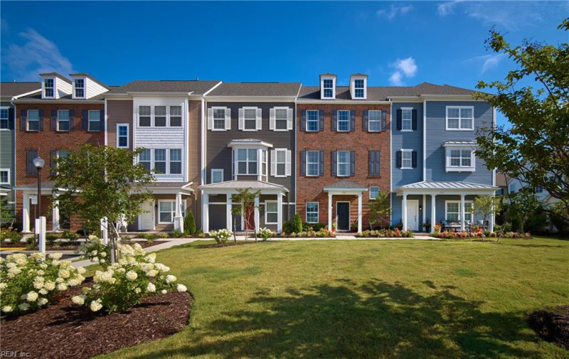 Photo 6 of 8 residential for sale in Chesapeake virginia
