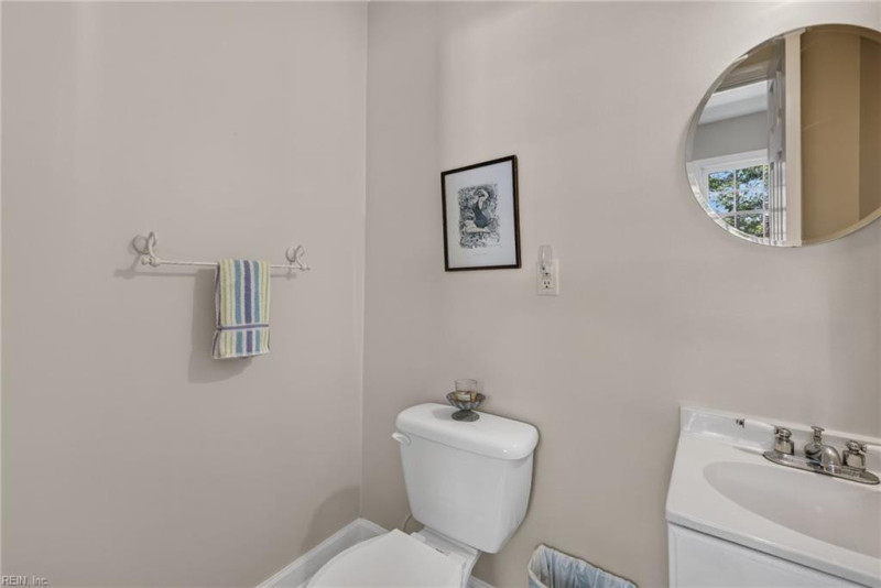 Photo 10 of 28 residential for sale in Portsmouth virginia