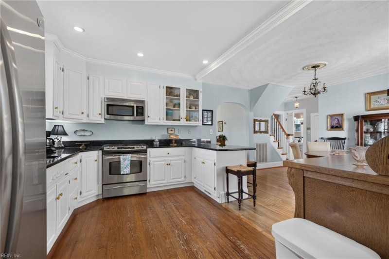 Photo 11 of 28 residential for sale in Portsmouth virginia