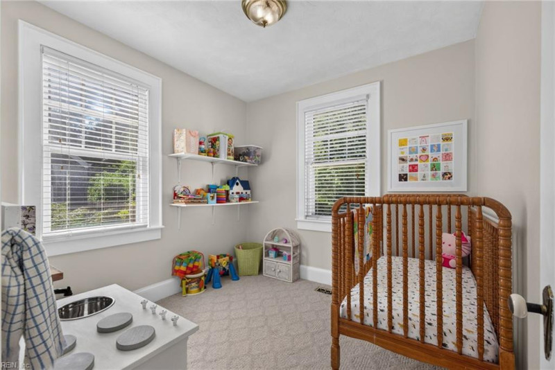 Photo 12 of 28 residential for sale in Portsmouth virginia