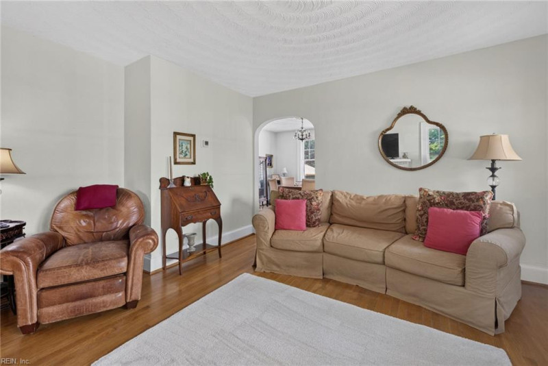 Photo 6 of 28 residential for sale in Portsmouth virginia