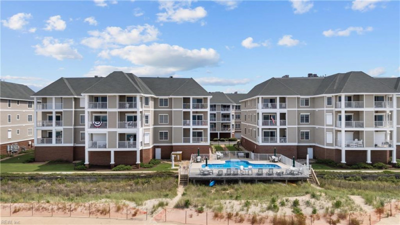 Photo 10 of 48 residential for sale in Virginia Beach virginia