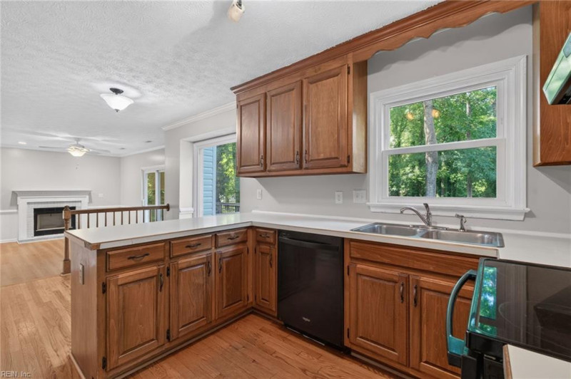 Photo 12 of 42 residential for sale in Newport News virginia