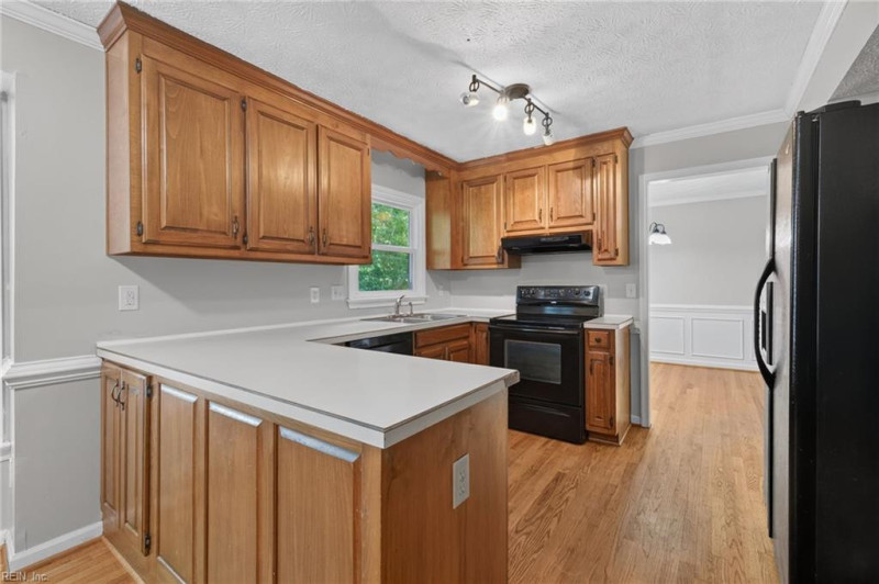 Photo 13 of 42 residential for sale in Newport News virginia