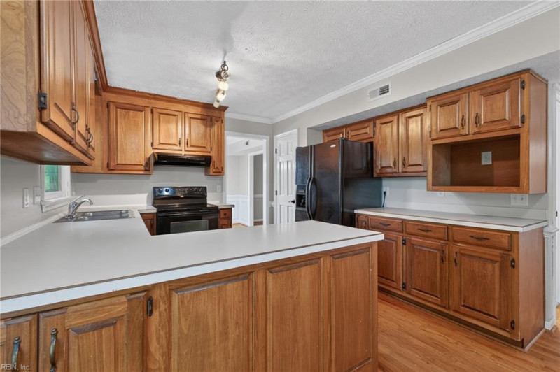 Photo 14 of 42 residential for sale in Newport News virginia