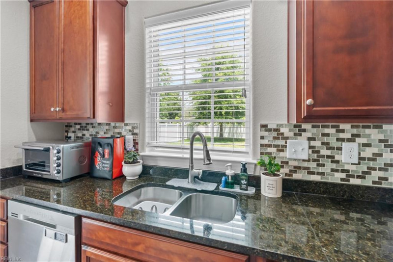 Photo 17 of 44 residential for sale in Virginia Beach virginia