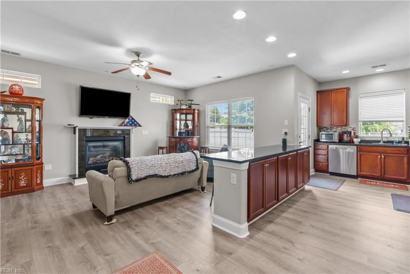 Photo 8 of 44 residential for sale in Virginia Beach virginia