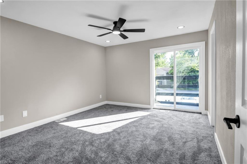 Photo 15 of 19 residential for sale in Chesapeake virginia