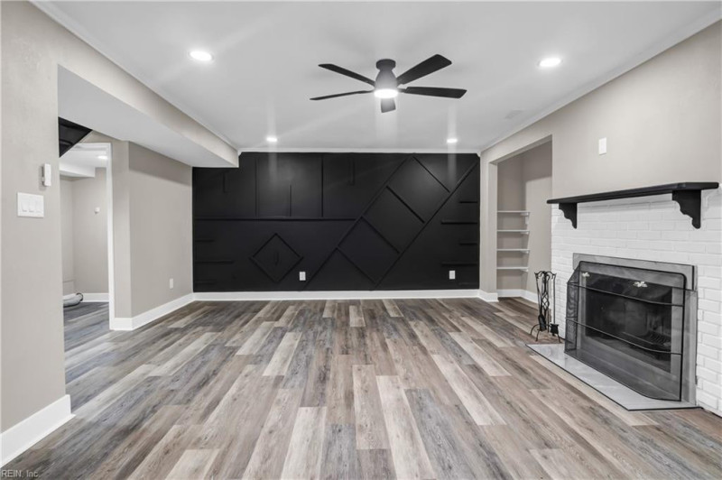 Photo 3 of 19 residential for sale in Chesapeake virginia