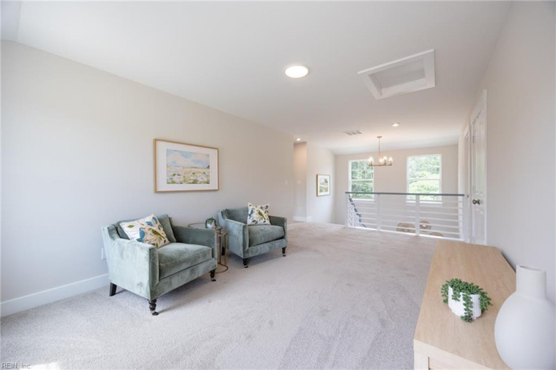 Photo 23 of 33 residential for sale in Chesapeake virginia