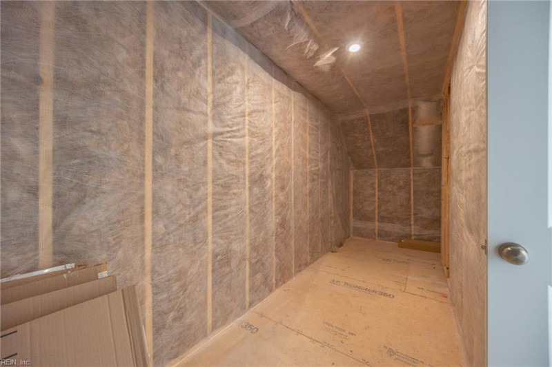 Photo 25 of 33 residential for sale in Chesapeake virginia