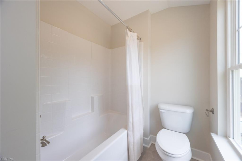 Photo 26 of 33 residential for sale in Chesapeake virginia