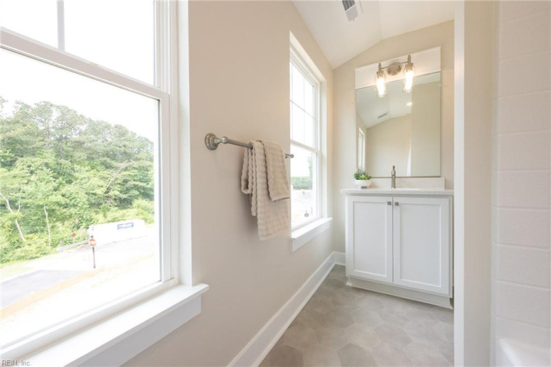 Photo 27 of 33 residential for sale in Chesapeake virginia