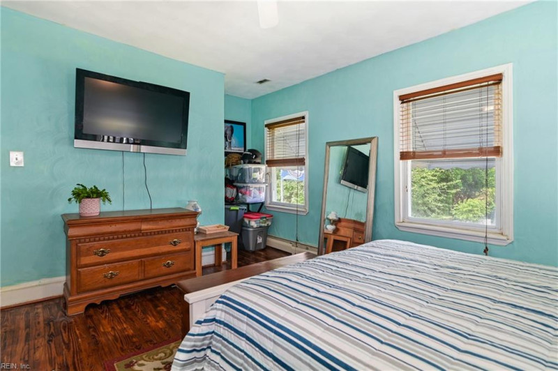 Photo 10 of 47 residential for sale in Norfolk virginia
