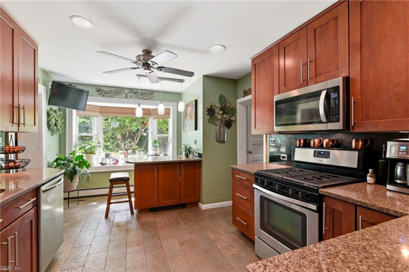 Photo 14 of 47 residential for sale in Norfolk virginia