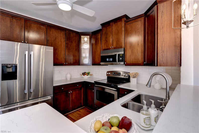 Photo 13 of 46 residential for sale in James City County virginia