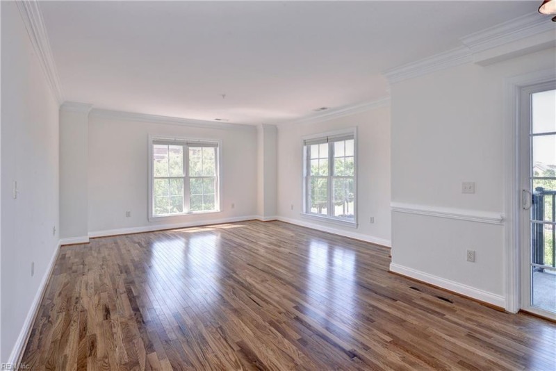 Photo 5 of 46 residential for sale in James City County virginia