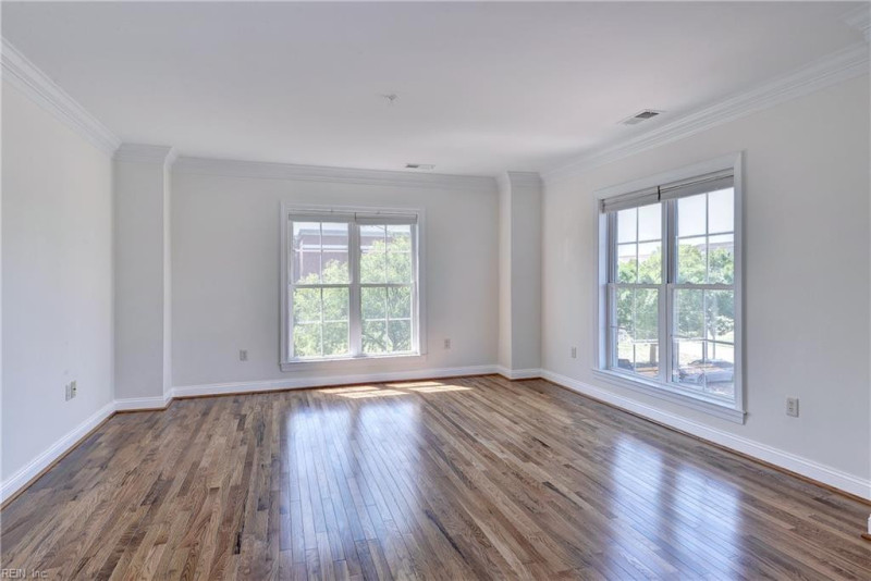 Photo 6 of 46 residential for sale in James City County virginia