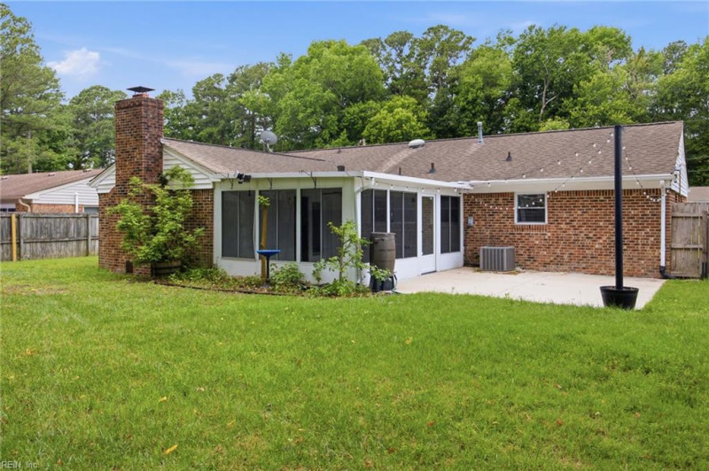 Photo 18 of 41 residential for sale in Chesapeake virginia