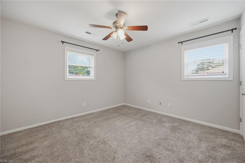 Photo 21 of 41 residential for sale in Chesapeake virginia