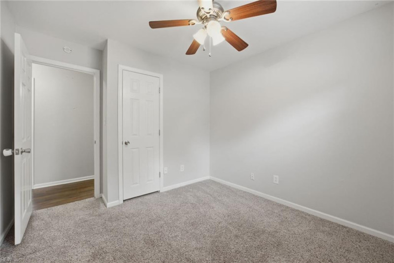 Photo 25 of 41 residential for sale in Chesapeake virginia