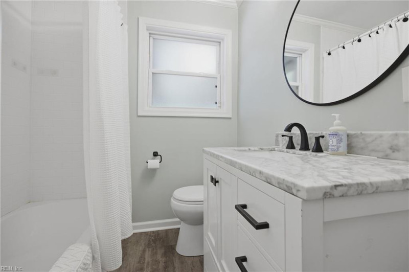 Photo 26 of 41 residential for sale in Chesapeake virginia