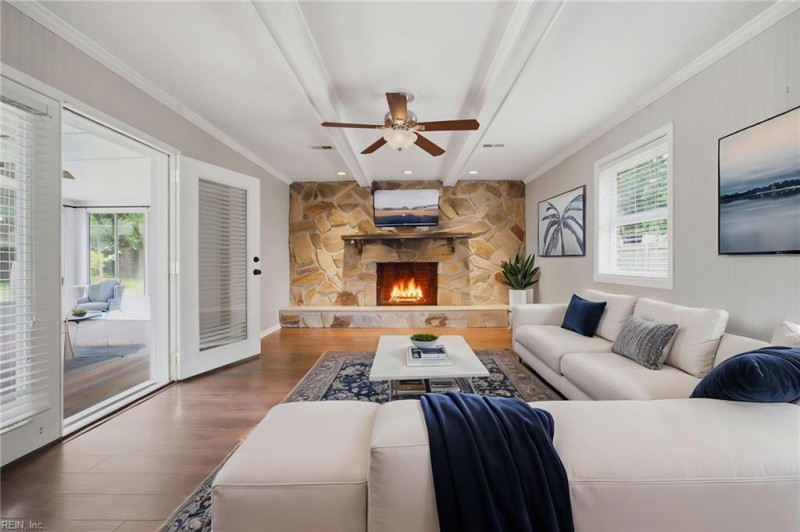 Photo 9 of 41 residential for sale in Chesapeake virginia