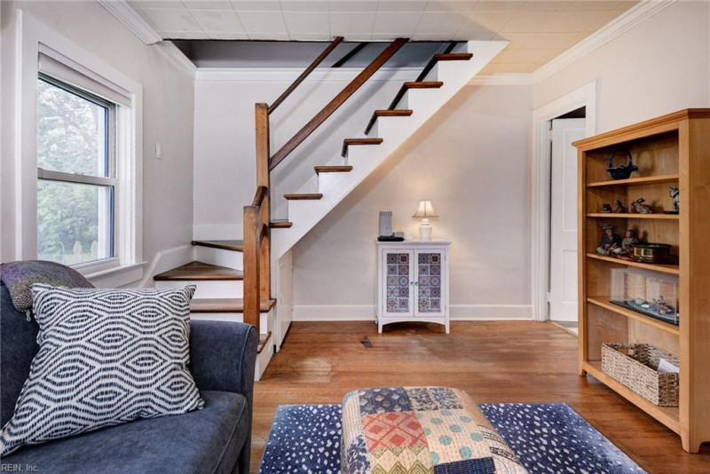 Photo 10 of 47 residential for sale in Newport News virginia