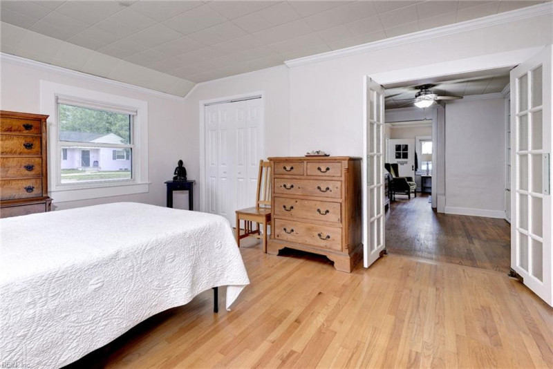 Photo 16 of 47 residential for sale in Newport News virginia