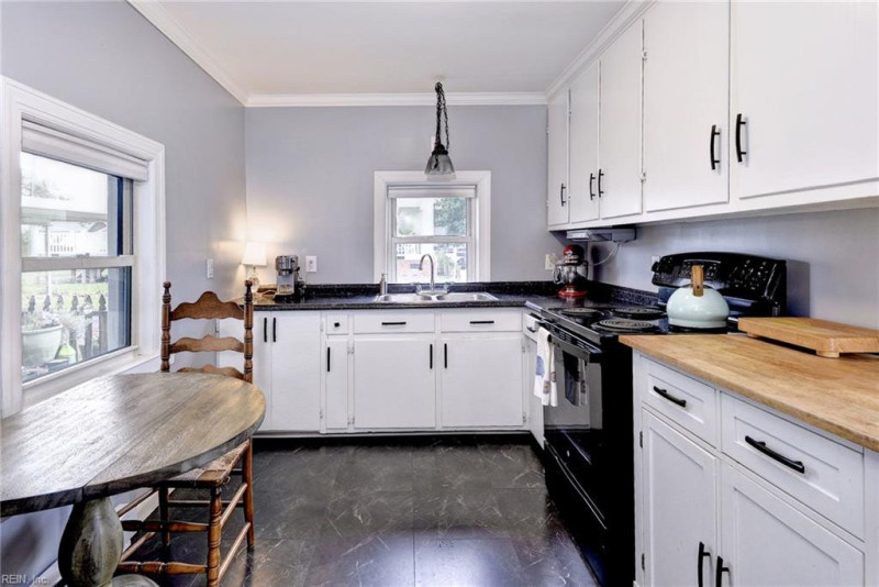 Photo 20 of 47 residential for sale in Newport News virginia