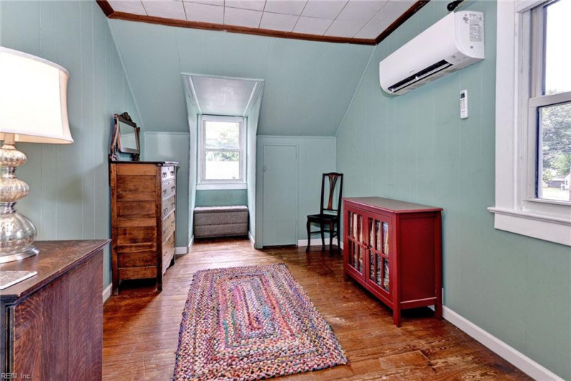Photo 25 of 47 residential for sale in Newport News virginia