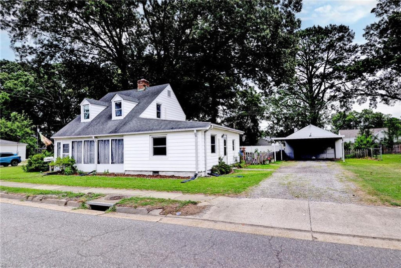 Photo 3 of 47 residential for sale in Newport News virginia