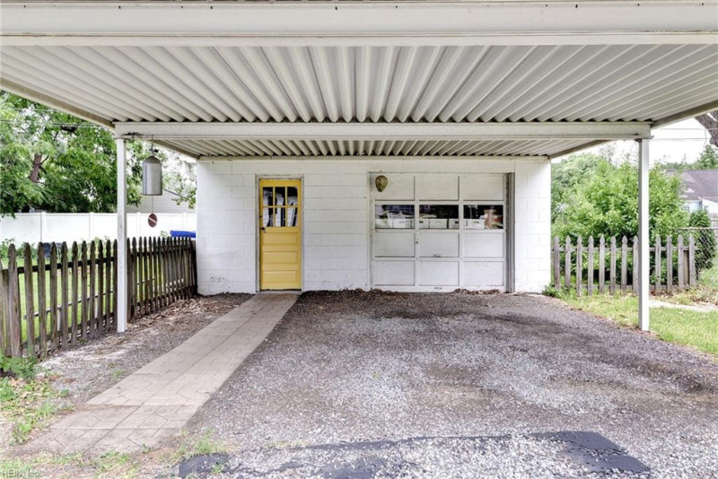 Photo 32 of 47 residential for sale in Newport News virginia