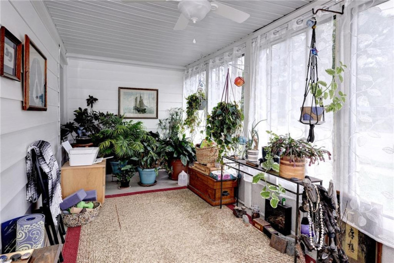 Photo 6 of 47 residential for sale in Newport News virginia
