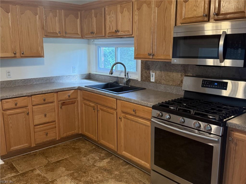 Photo 8 of 12 residential for sale in Norfolk virginia
