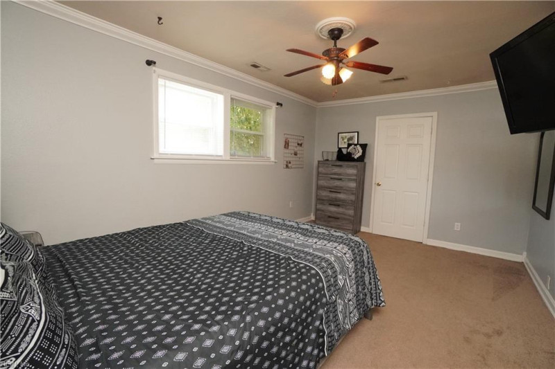 Photo 13 of 25 residential for sale in Norfolk virginia