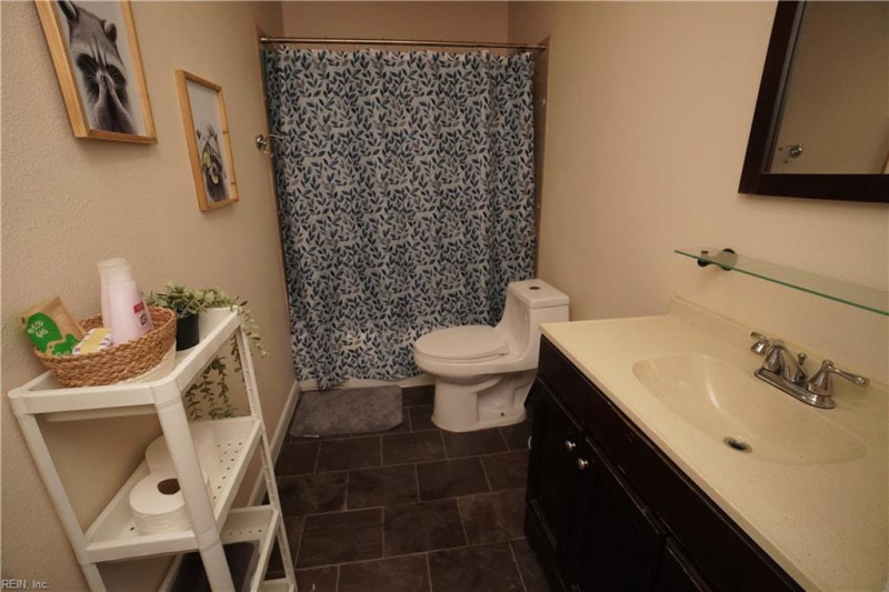 Photo 17 of 25 residential for sale in Norfolk virginia