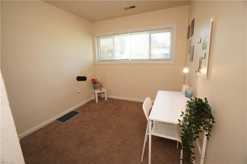 Photo 18 of 25 residential for sale in Norfolk virginia