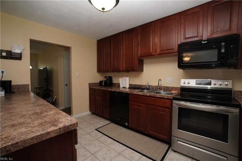 Photo 8 of 25 residential for sale in Norfolk virginia