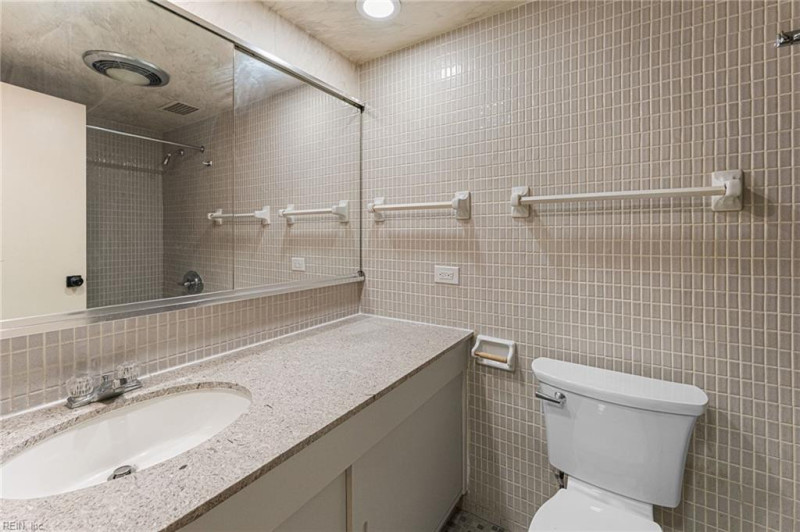 Photo 10 of 36 residential for sale in Norfolk virginia