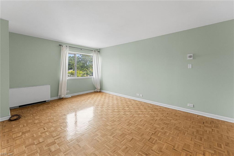 Photo 13 of 36 residential for sale in Norfolk virginia
