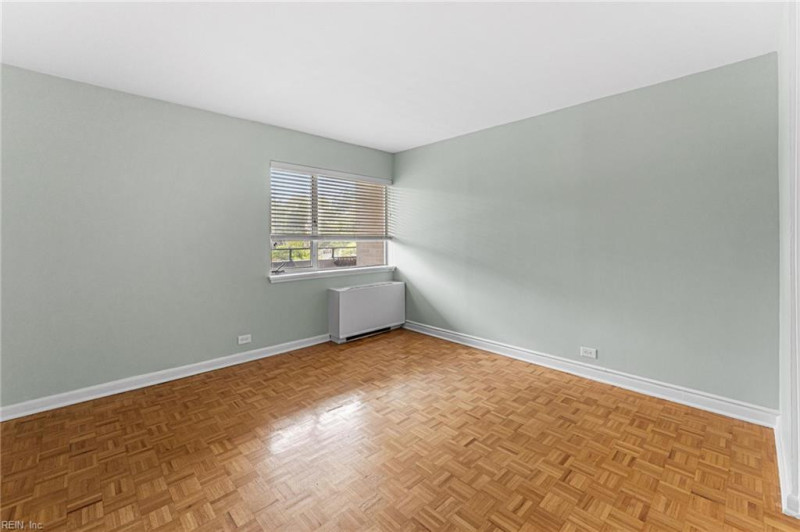 Photo 14 of 36 residential for sale in Norfolk virginia