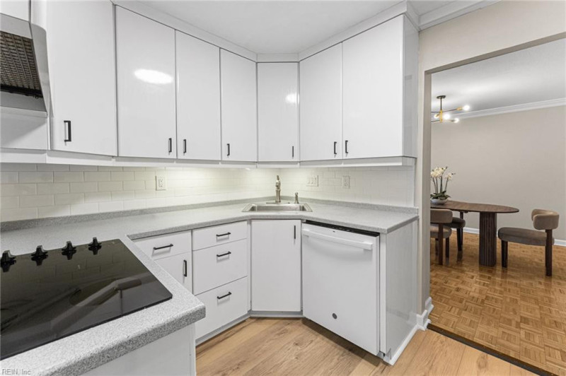 Photo 27 of 36 residential for sale in Norfolk virginia