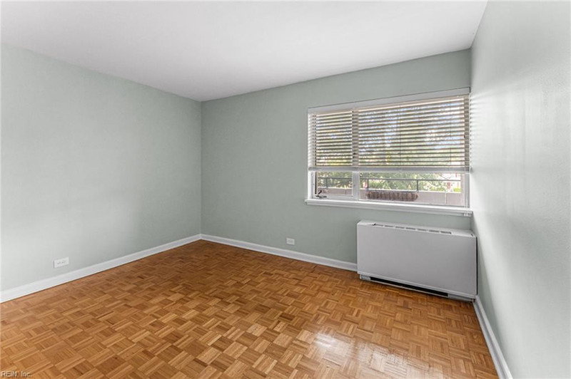 Photo 8 of 36 residential for sale in Norfolk virginia