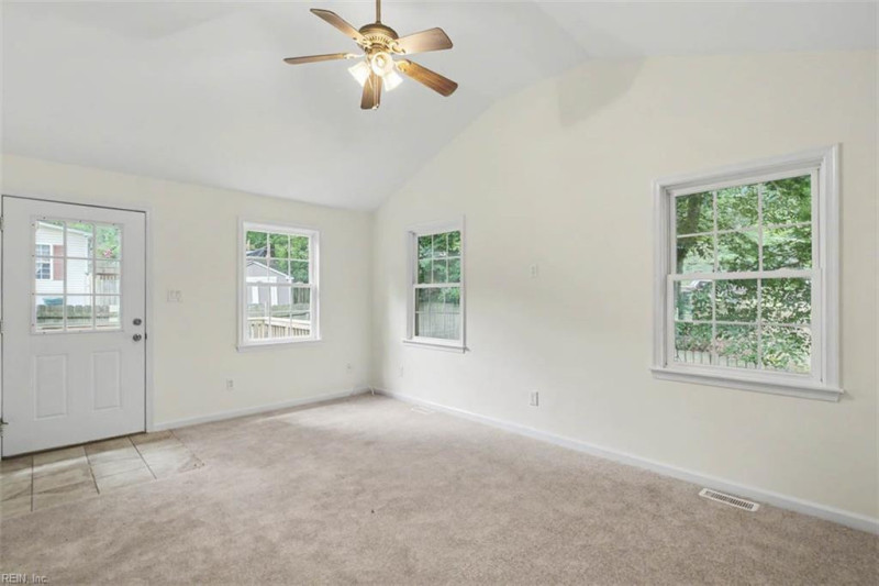 Photo 15 of 40 residential for sale in James City County virginia