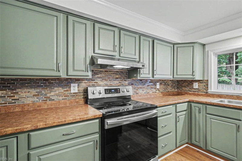 Photo 21 of 40 residential for sale in James City County virginia